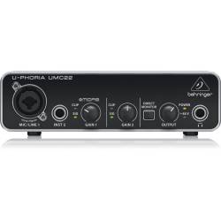 Аудиоинтерфейс Behringer UMC22