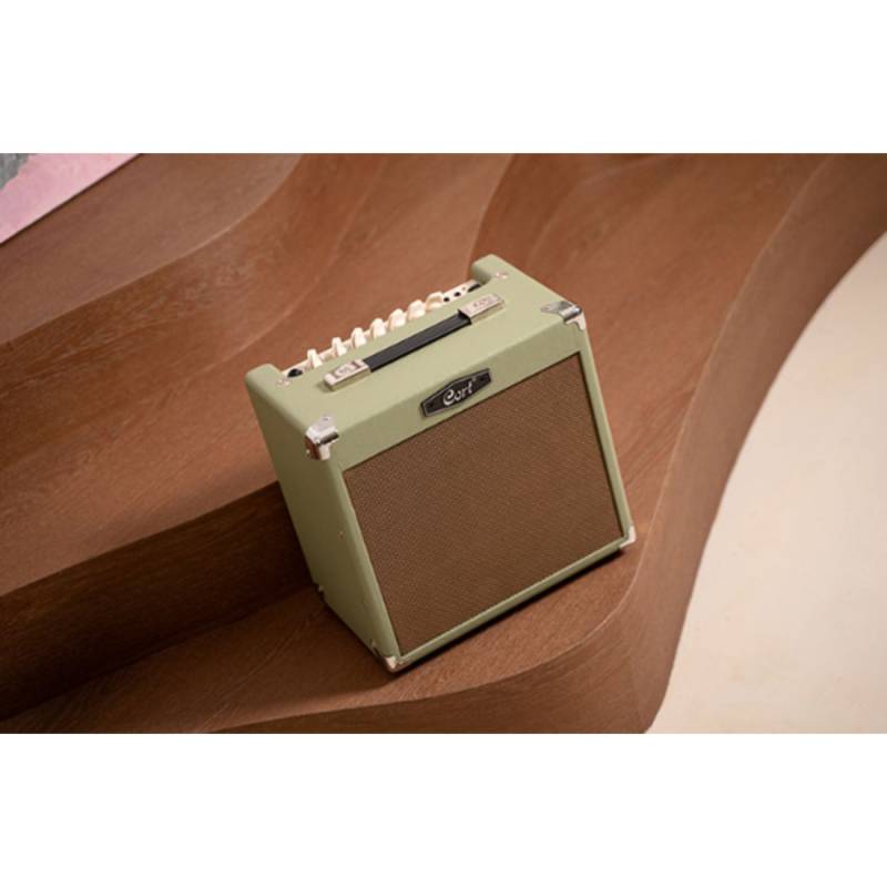 Гитарный комбоусилитель Cort CM15R (Pastel Green)
