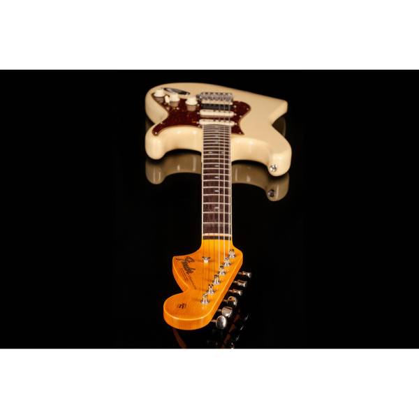 Електрогітара FENDER CUSTOM SHOP LIMITED EDITION '67 STRATOCASTER HSS JOURNEYMAN RELIC AGED VINTAGE WHITE