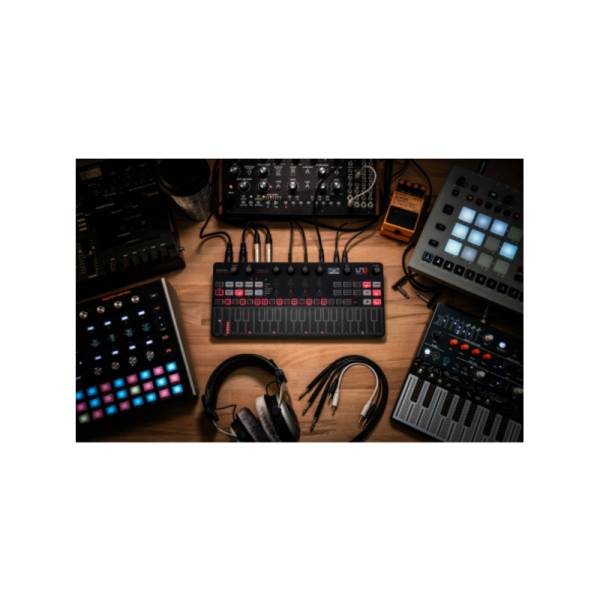Синтезатор IK MULTIMEDIA UNO Synth Pro Desktop Black Edition