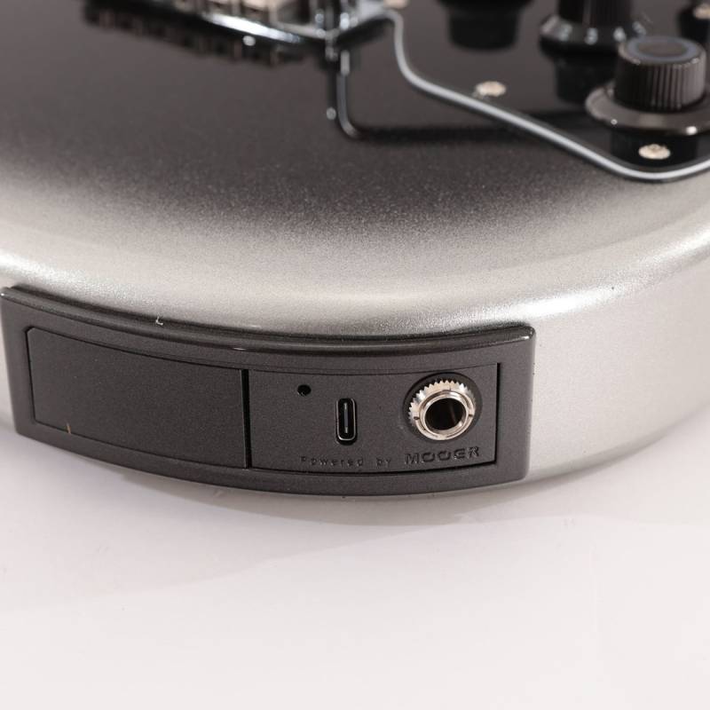 Електрогітара MOOER GTRS Professional P801 (Dark Silver)