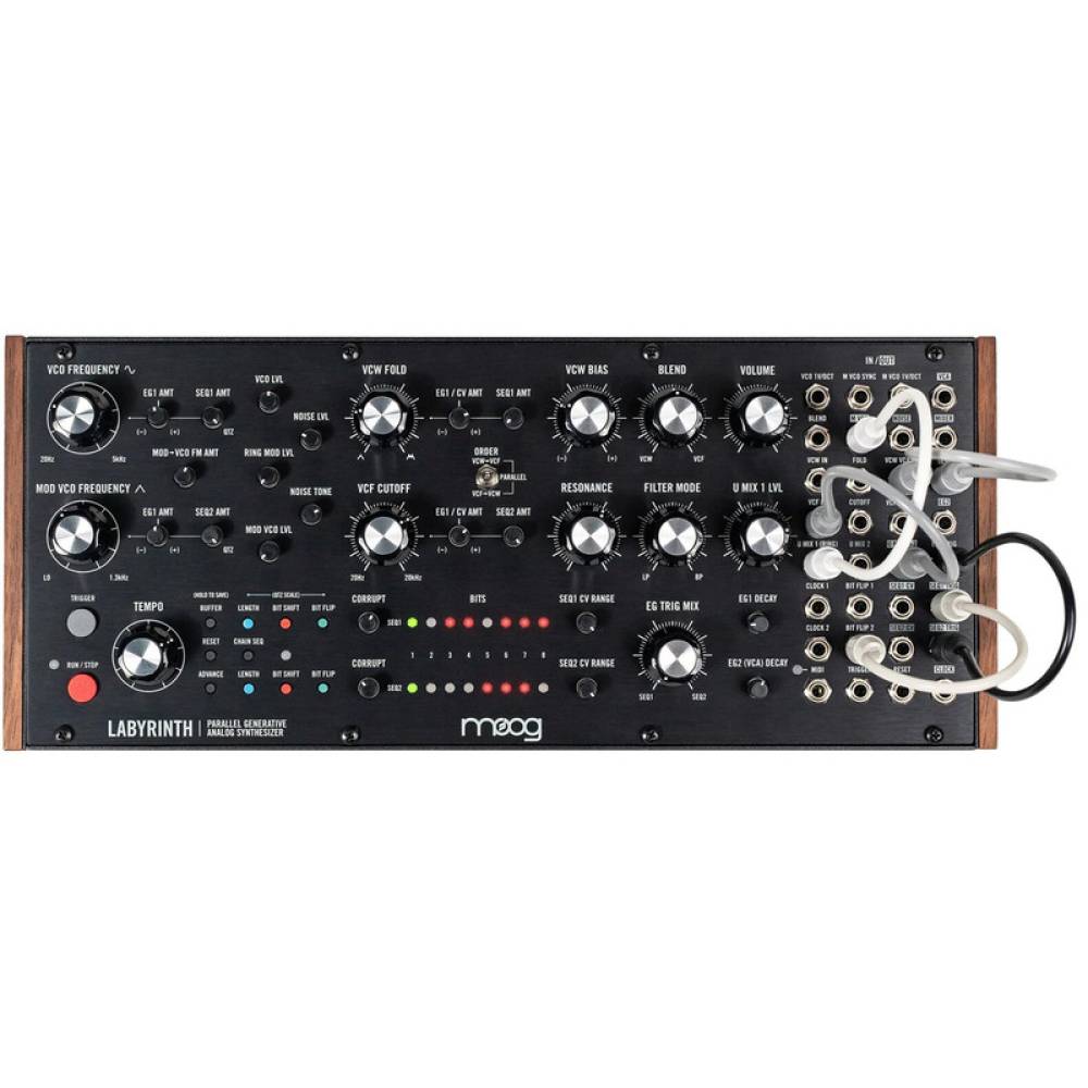 Синтезатор  MOOG LABYRINTH