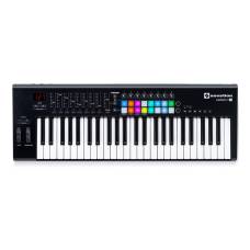 MIDI Клавіатура Novation Launchkey 49 MK2