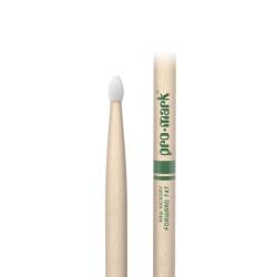 Барабанні палички Promark CLASSIC FORWARD 747N Raw Hickory
