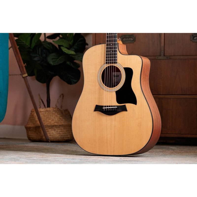 Электроакустическая гитара TAYLOR GUITARS 110CE