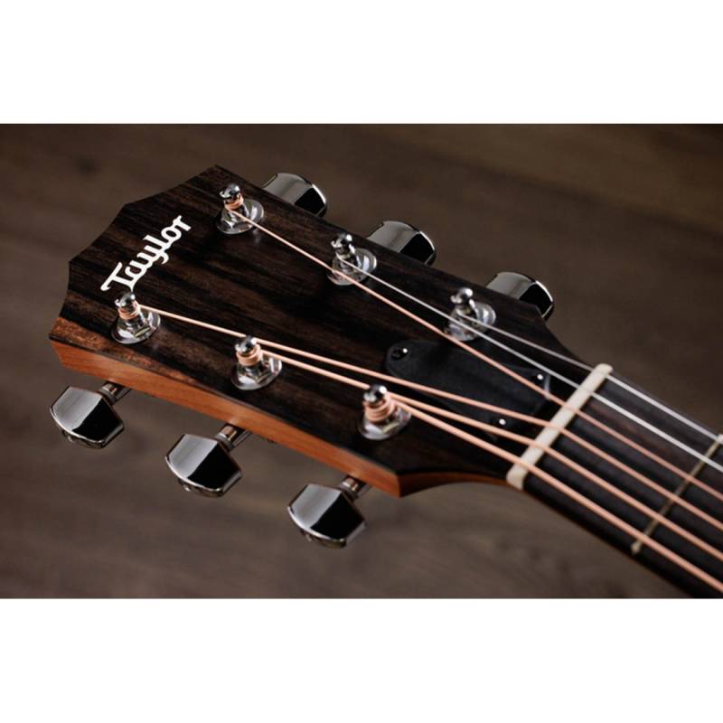 Электроакустическая гитара TAYLOR GUITARS 110CE