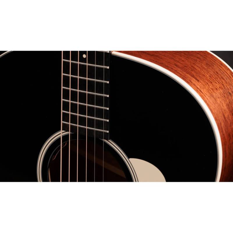 Електроакустична гітара TAYLOR GUITARS Gold Label 517e Blacktop