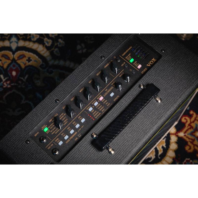 Гитарный комбоусилитель Гітарний комбопідсилювач VOX VT40X Classic Blue