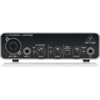 Аудиоинтерфейс Behringer UMC22