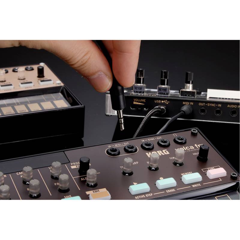 Синтезатор KORG VOLCA-FM2