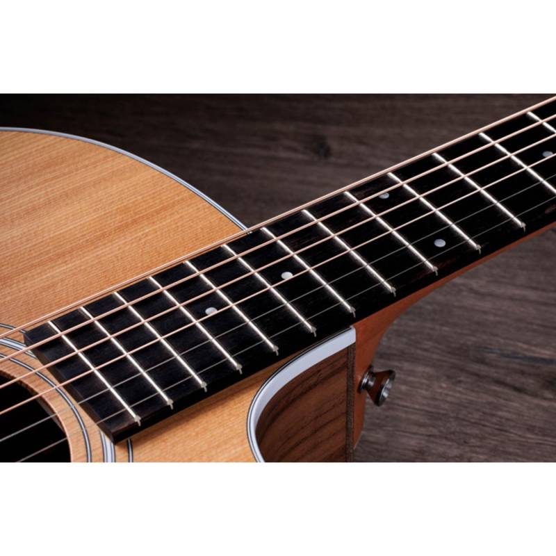 Электроакустическая гитара TAYLOR GUITARS 214CE