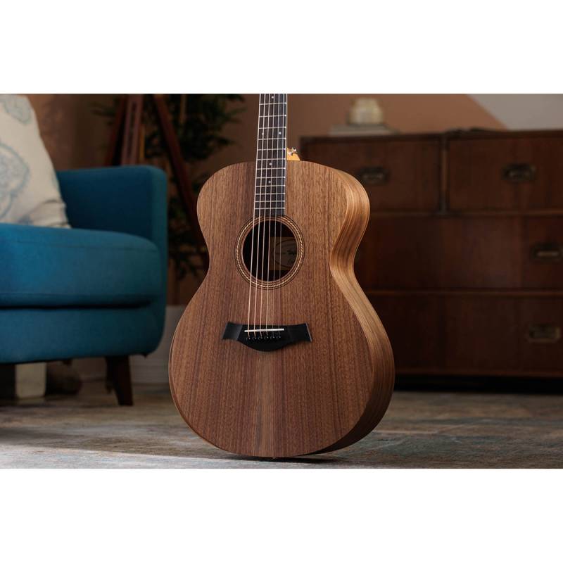 Електроакустична гітара TAYLOR GUITARS ACADEMY 22E