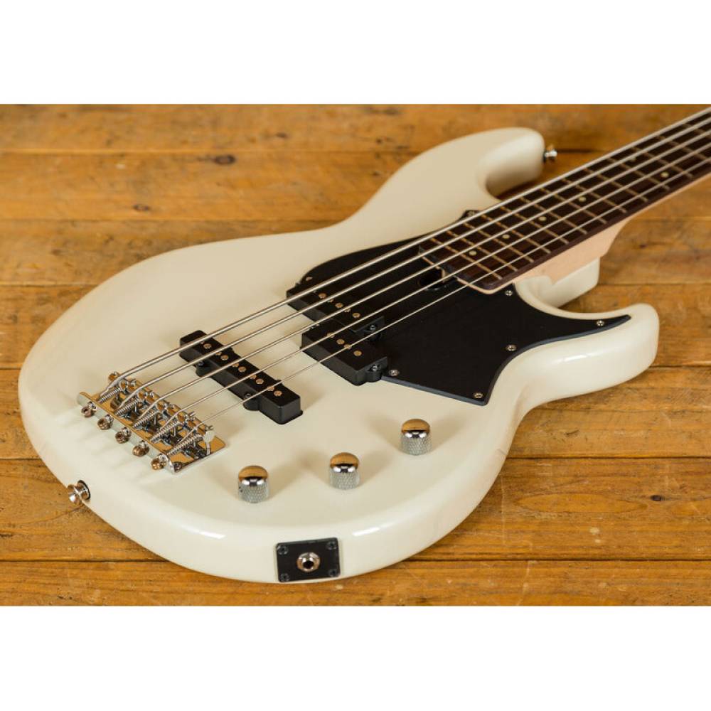Бас-гитара YAMAHA BB235 (Vintage White)