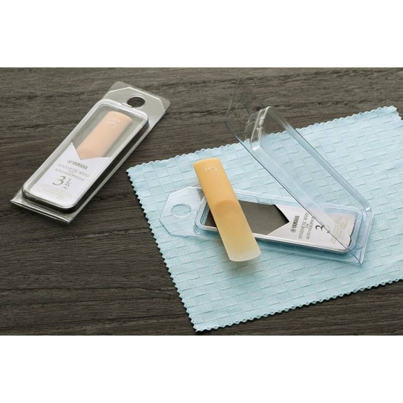 Тростини для кларнета Yamaha CLR25 Synthetic Reed for Clarinet - #2.5 (1 шт.)