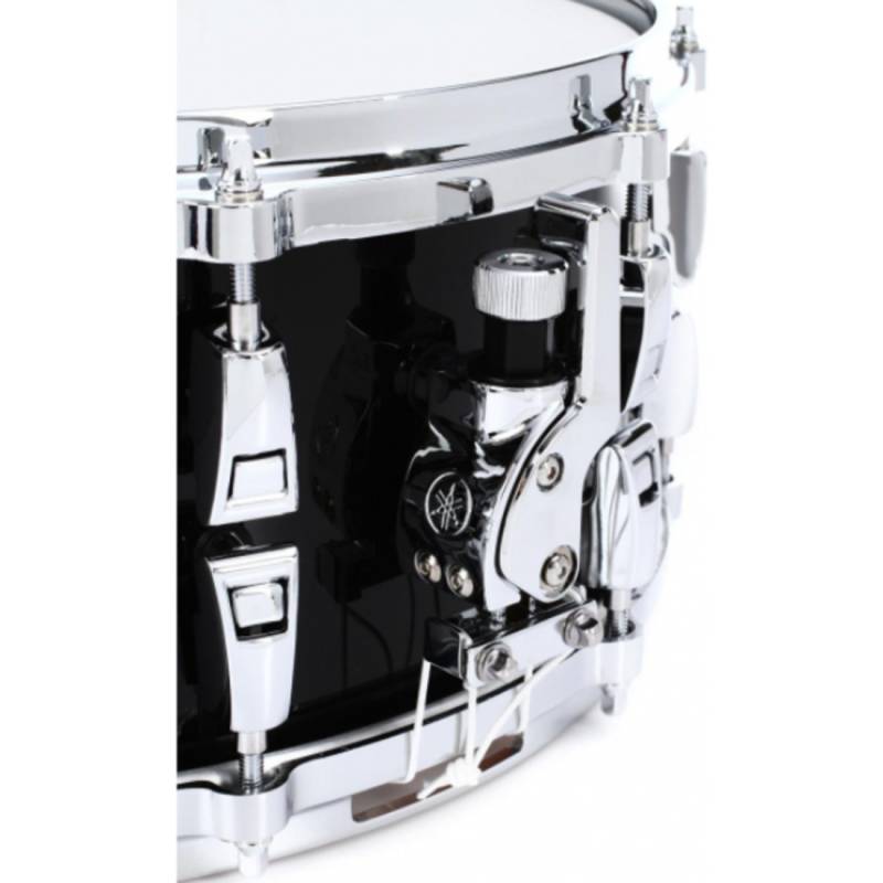 Малый барабан YAMAHA Absolute Hybrid Maple Snare 14" (Solid Black)